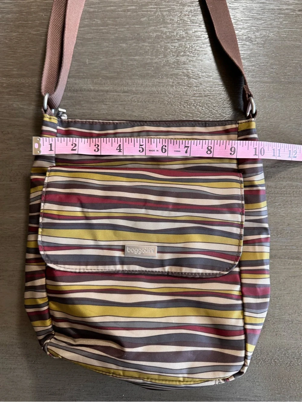 Baggallini Multi Colored Striped Crossbody Purse Bag Nylon